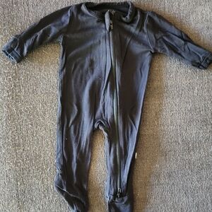 Kyte Baby Black Zip Footies Newborn